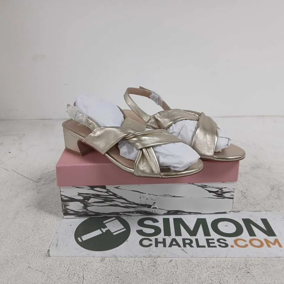 MODA IN PELLE MACARENA GOLD SANDALS SIZE 41 BOXED