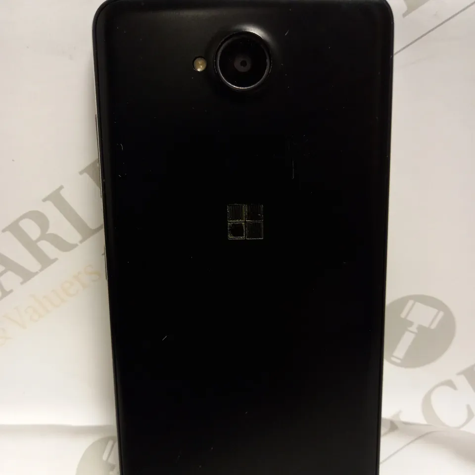 MICROSOFT PHONE MODEL: RM-1152