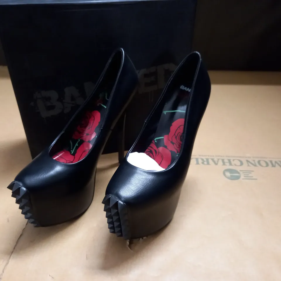 BOXED PAIR OF BANNED STUD DETAIL HEELED SHOES IN BLACK - 38