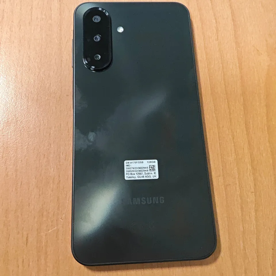 BOXED SAMSUNG GALAXY A17 4/128GB IN BLACK - SM-A175F