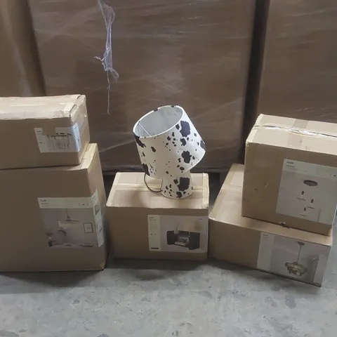 PALLET TO CONTAIN A VERY LARGE QUANTITY OF DESIGNER INDOOR LIGHTING PRODUCTS TO INCLUDE: WALL LIGHT, CEILING LIGHTS, TABLE LAMP ECT