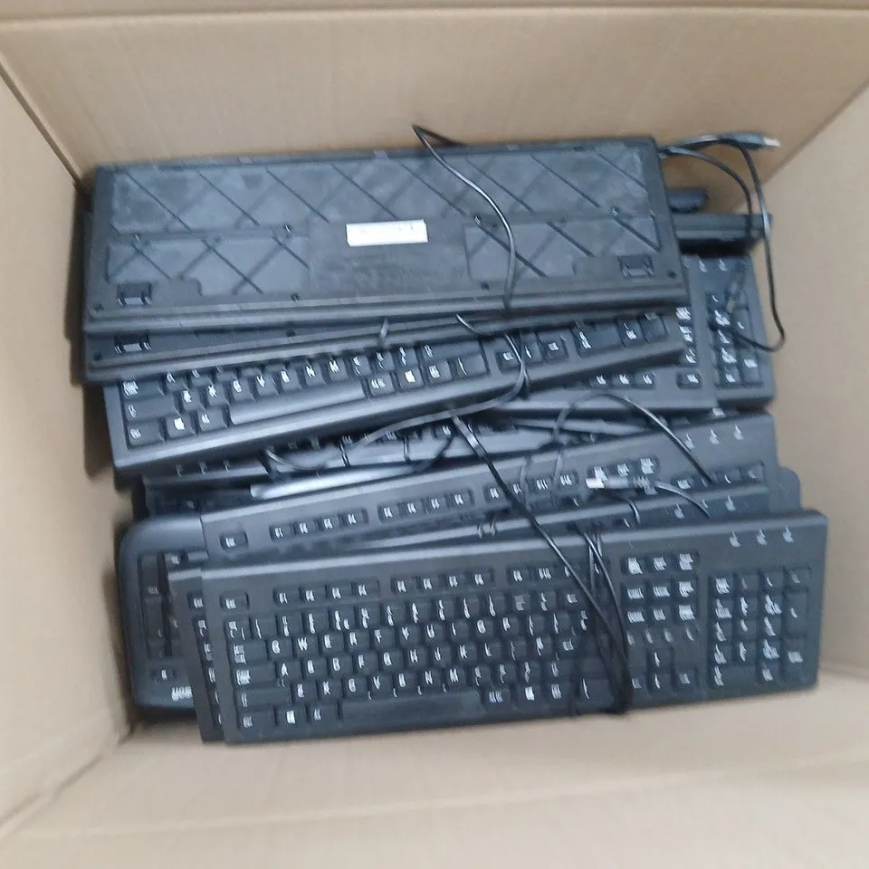 APPROXIMATELY 22 ASSORTED KEYBOARDS TO INCLUDE HP KU-1516, LENOVO KU-0225, MICROSOFT KU-459, ETC - COLLECTION ONLY