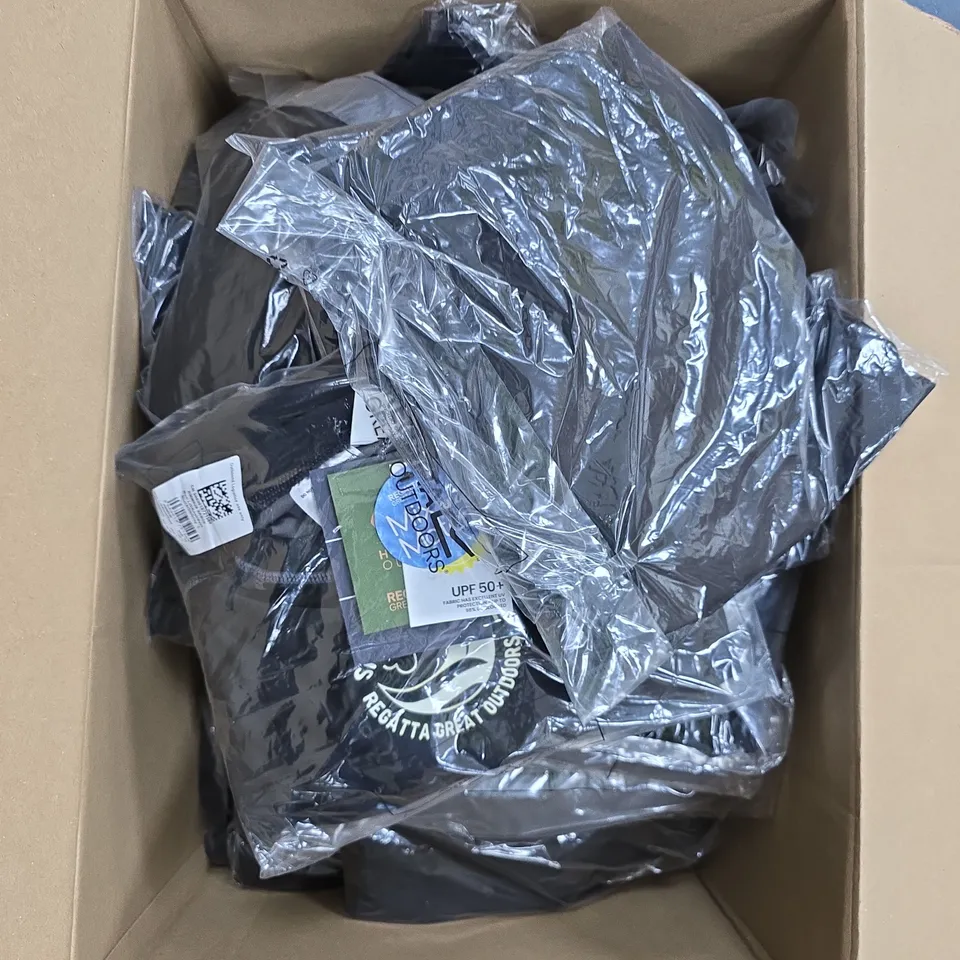 APPROXIMATELY 35 ASSORTED BRAND NEW REGATTA CLOTHING ITEMS IN VARIOUS SIZES, STYLES & COLOURS TO INCLUDE L/S RASH VEST & GEO SOFTSHELL TROUSERS