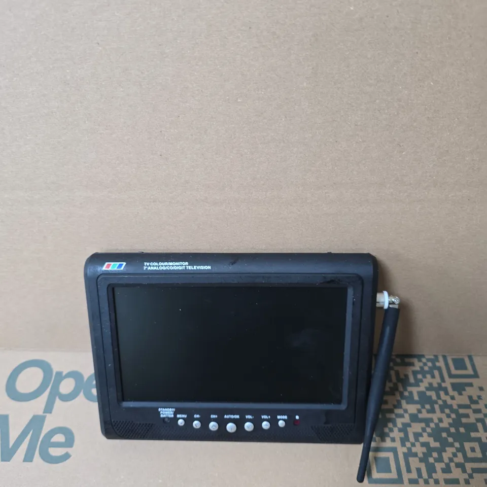 2 X 7-INCH TV COLOUR MONITOR – ANALOG & DIGITAL TELEVISION 