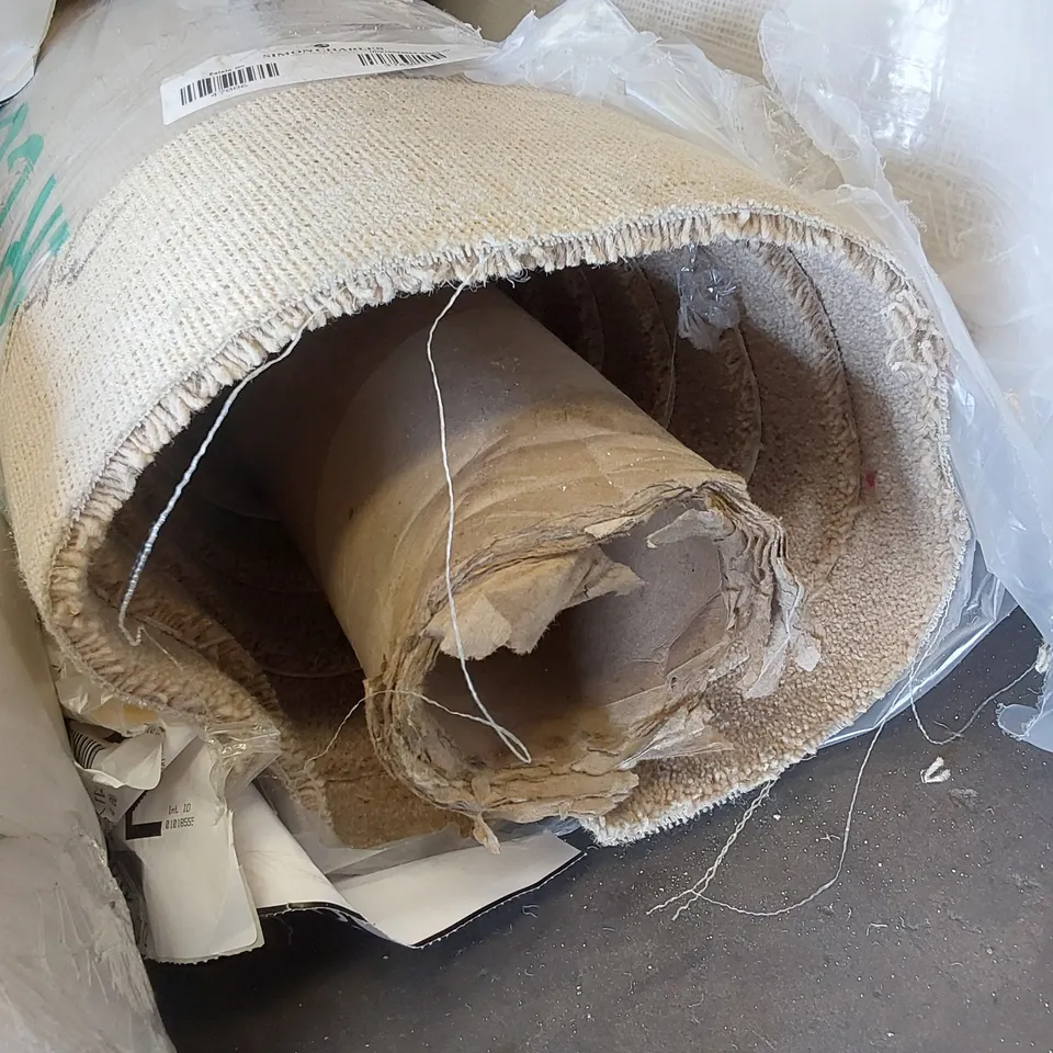 ROLL OF QUALITY TUDOR TWIST REGAL CHICKPEA CARPET // SIZE: APPROXIMATELY 4 X 3m