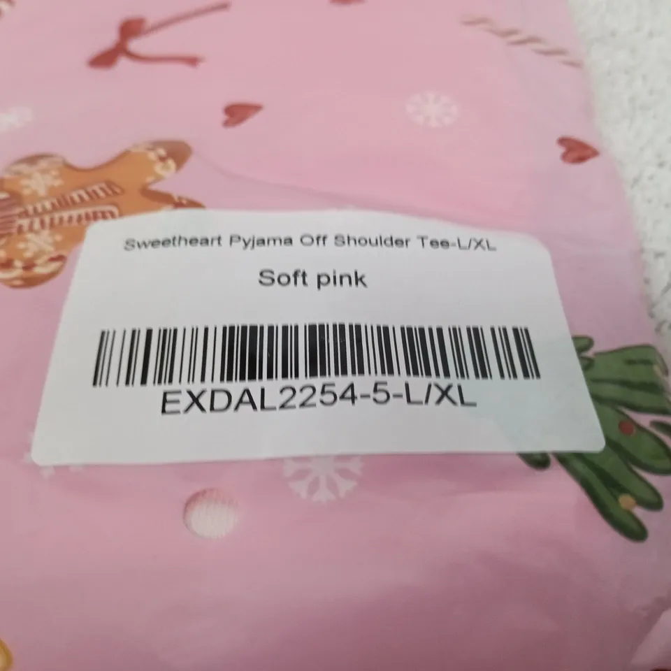 WHITE FOX SWEETHEART PYJAMA OFF SHOULDER TEE – SOFT PINK, SIZE L/XL