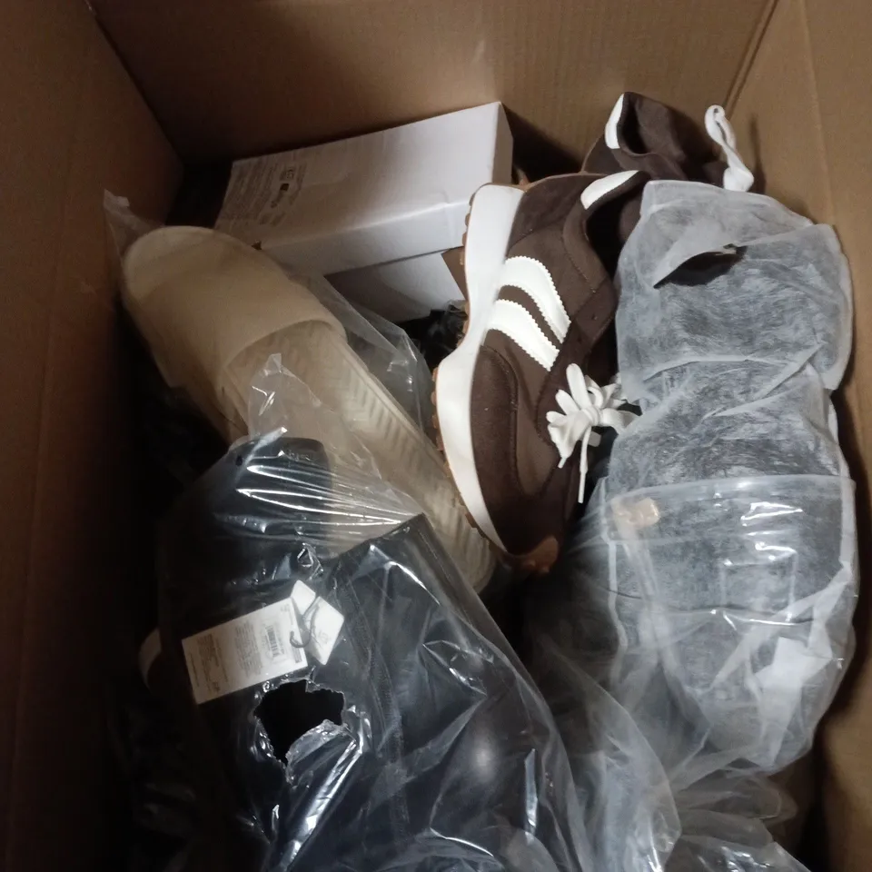 BOX OF APPROXIMATELY 20 ASSORTED FOOTWEAR ITEMS OF VARIOUS SIZES AND STYLES TO INCLUDE TRAINERS, SANDALS ETC