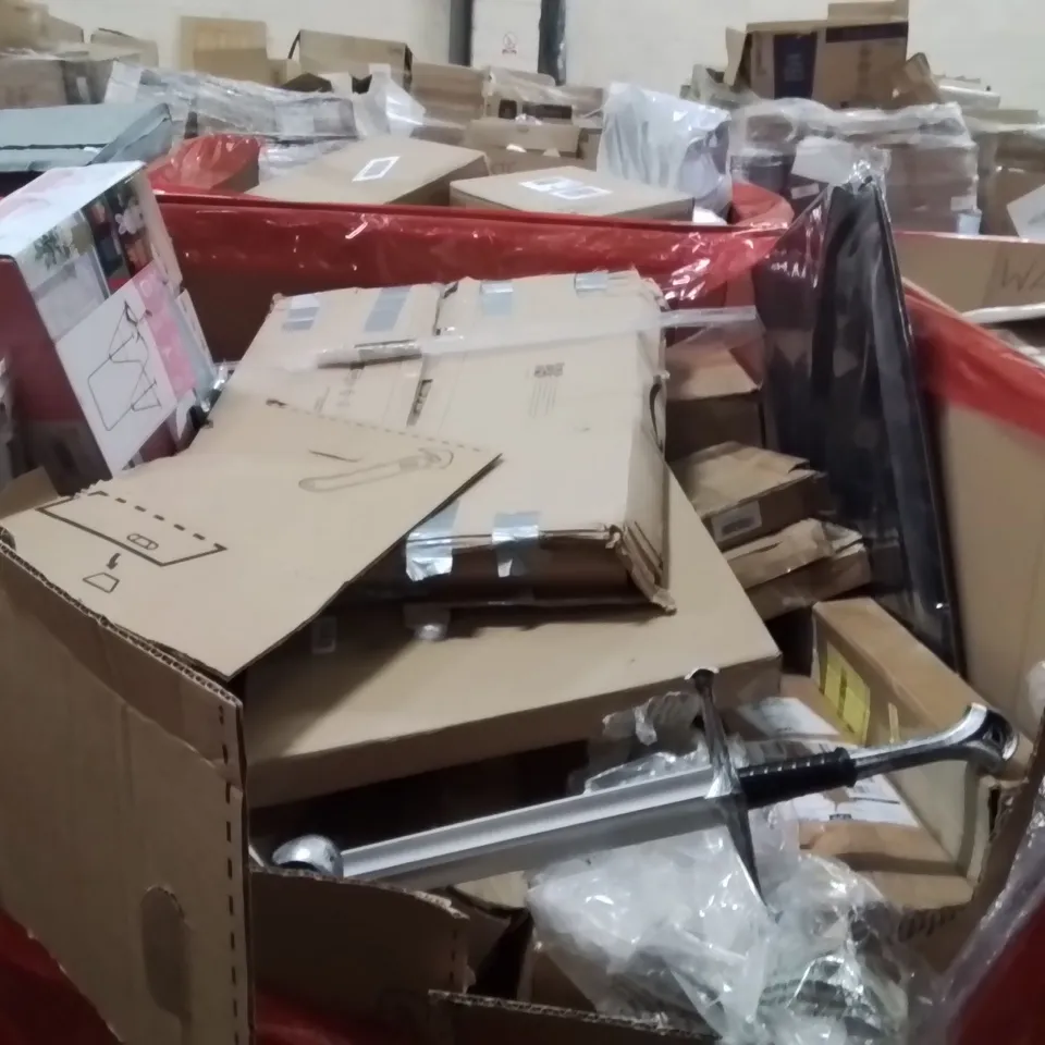 PALLET OF ASSORTED HOUSEHOLD GOODS AND PRODUCTS TO INCLUDE;CHAIR,PLAYMAT 