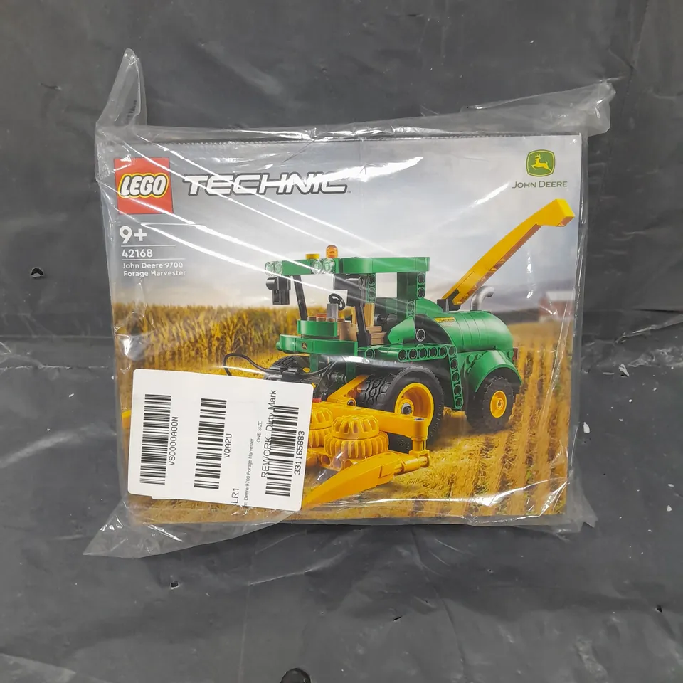 LEGO TECHNIC JOHN DEERE 9700 FORAGE HARVESTER 42168