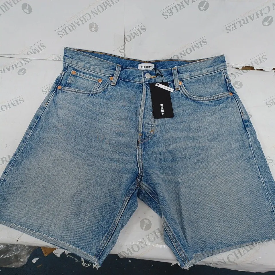 WEEKDAY BLUE SPACE DENIM RELAXED SHORTS- SIZE 33