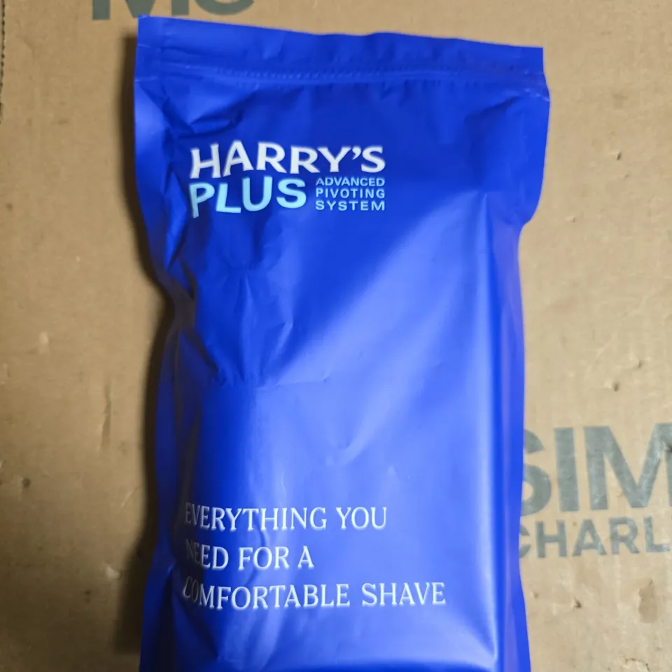 SEALED HARRY'S PLUS SHAVING SYSTEM TRAVEL SET