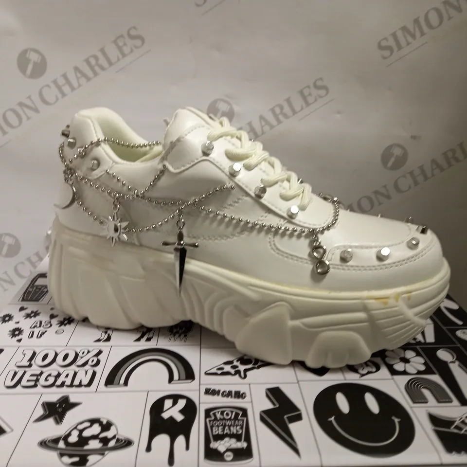 KOI VEGAN JINX WHITE MYSTIC CHARM TRAINERS - SIZE 4