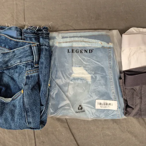 BOX OF APPROXIMATELY 20 ASSORTED CLOTHING AND FASHION ITEMS IN VARIOUS STYLES, SIZES, AND COLOURS - COLLECTION ONLY