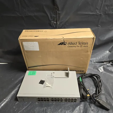 ALLIED TELESYN AT-FS724L 24-PORT FAST ETHERNET SWITCH