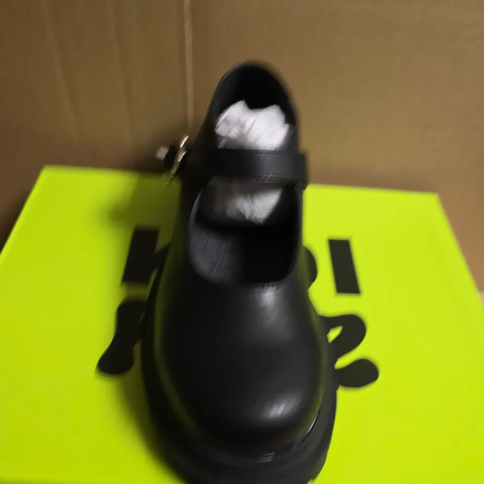 BOXED PAIR OF KOI FLUTTER JUMP KIDZ FLOWER MARY JANE SHOES – BLACK, UK 12K