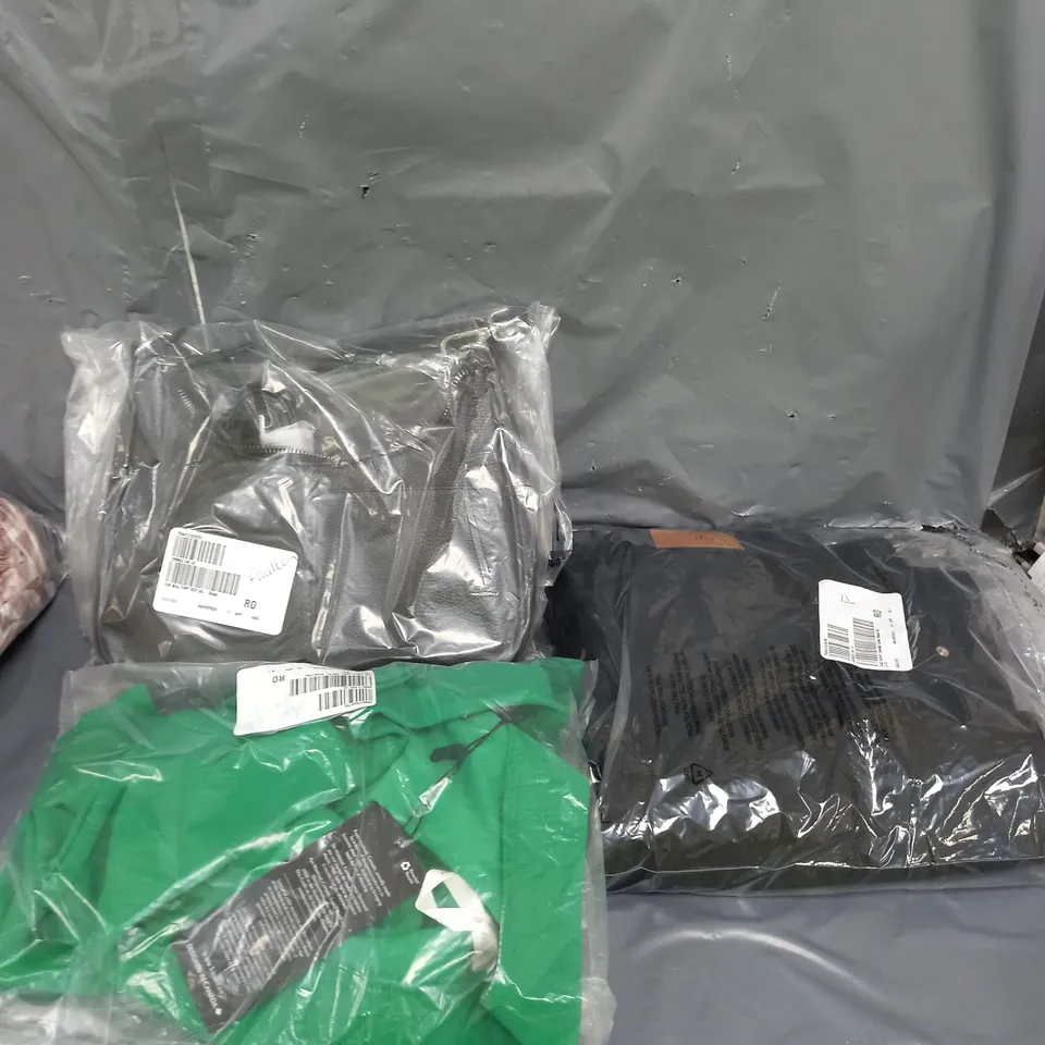 APPROXIMATELY 10 LADIES CLOTHING AND HANDBAG ITEMS ASSORTED COLOURS, SIZES AND STYLES