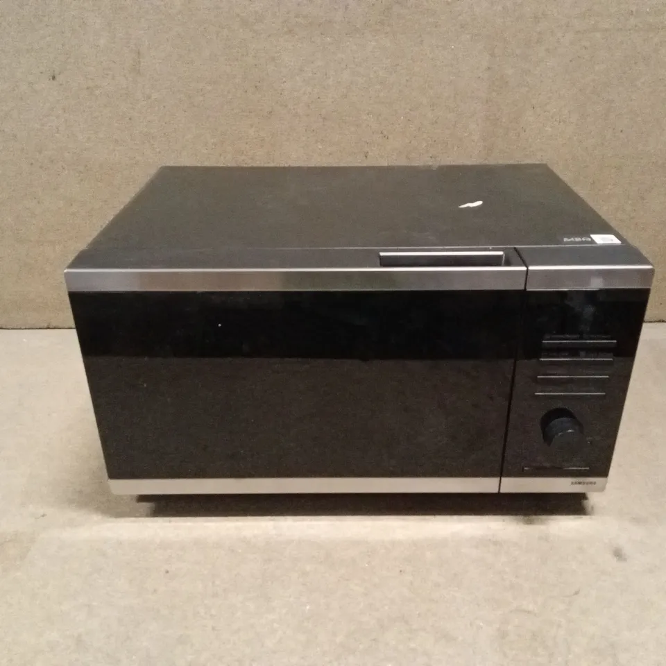 SAMSUNG MS23DG4504ATE3 SOLO MICROWAVE OVEN WITH QUICK DEFROST, 23L