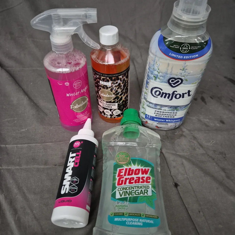 APPROXIMATELY 15 ASSORTED HOUSEHOLD PRODUCTS TO INCLUDE ELBOW GREASE, COMFORT, SURFACE CLEANER ETC 