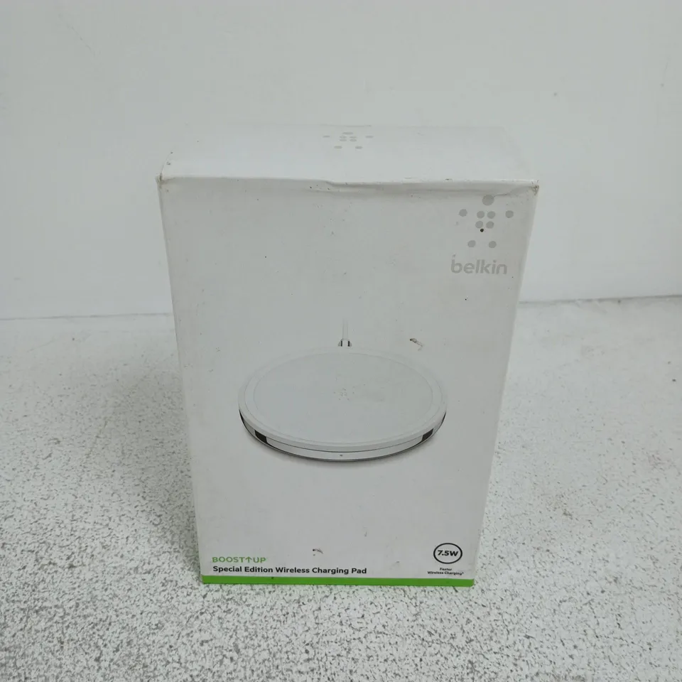 BOXED BELKIN BOOSTUP SPECIAL EDITION WIRELESS CHARGING PAD WHITE