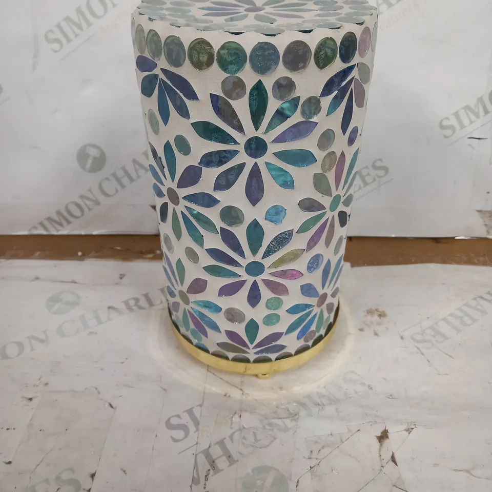 GARDEN REFLECTIONS MOSAIC FLOWER LED HURRICANE LIGHT 21CM