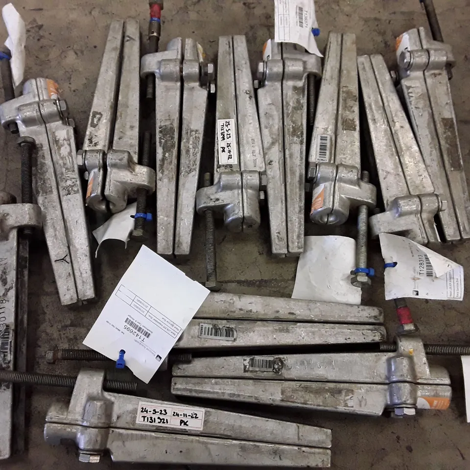 LOT OF 12 BOWTHORPE TYPE-B WEDGES