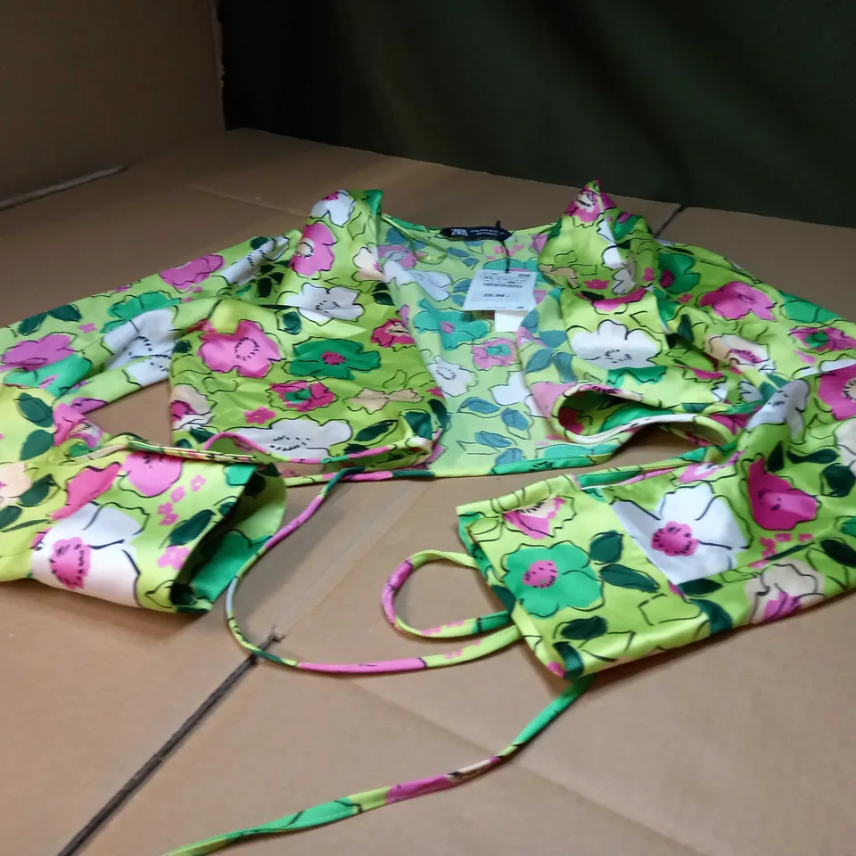 ZARA 70'S INSPIRED VIBRANT GRREEN SATIN FRONT TIE TOP - XL