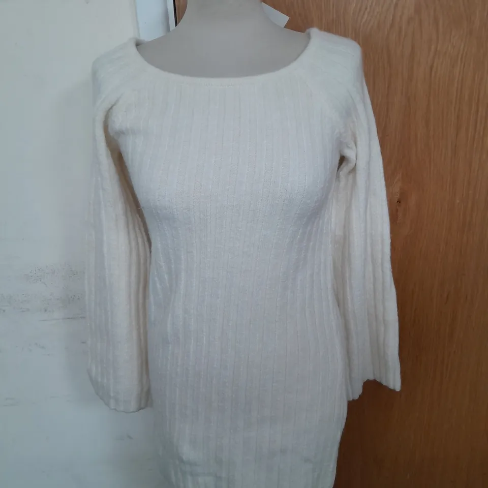 H&M RIDDED LONG SLEEVE DRESS IN CREAM SIZE S
