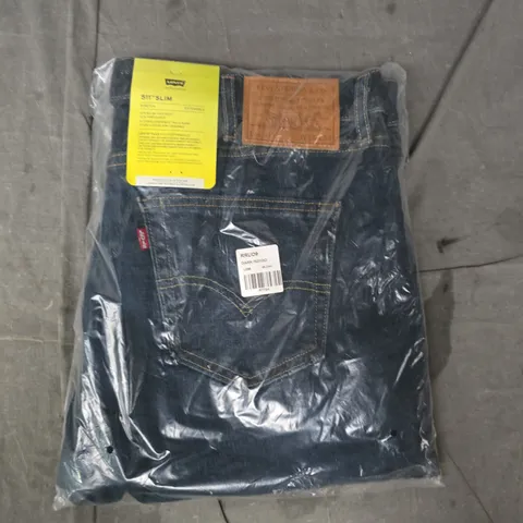 LEVIS 511 SLIM JEANS IN DARK BLUE SIZE 38/34