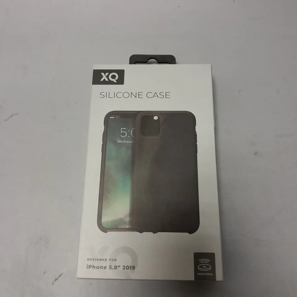 APPROXIMATELY 40 BRAND NEW BOXED XQ SILICONE PROTECTIVE CASES FOR IPHONE 5.8" 2019 MODEL 