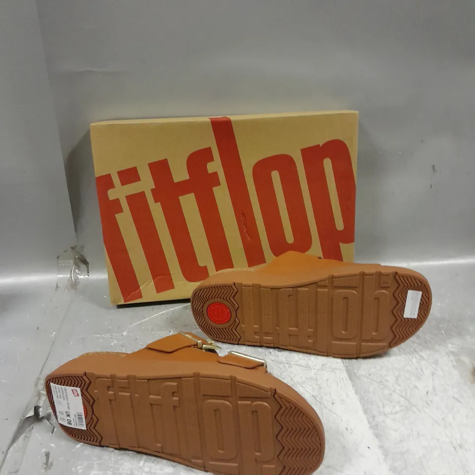 BOXED PAIR OF FITFLOP GEN FF BUCKLE TWO BAR LEATHER SLIDES LIGHT TAN UK 8 