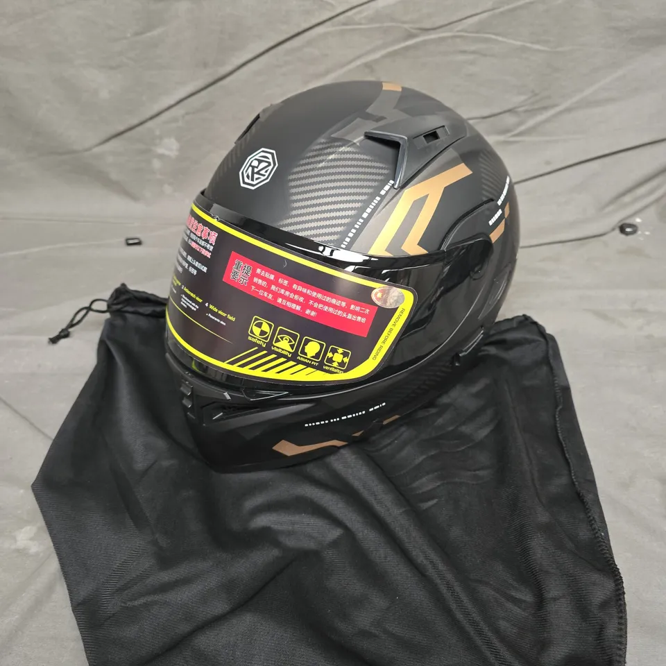 BAGGED RZ MORTORBIKE HELMET XL DOT A - COLLECTION ONLY