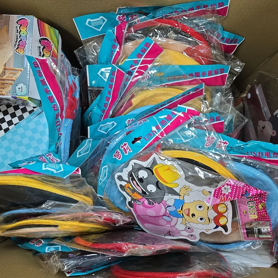 BOX OF APPROXIMATELY 20 ASSORTED TOYS AND GAMES TO INCLUDE DINOSAUR BOW & ARROW SET, ETC - COLLECTION ONLY