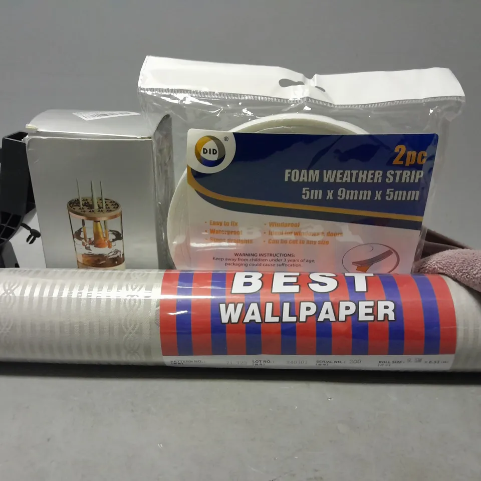 BOX OF APPROXIMATELY 10 ASSORTED ITEMS TO INCLUDE - BEST WALLPAPER , FOAM WEATHER STRIP , FACE CLOTH ETC