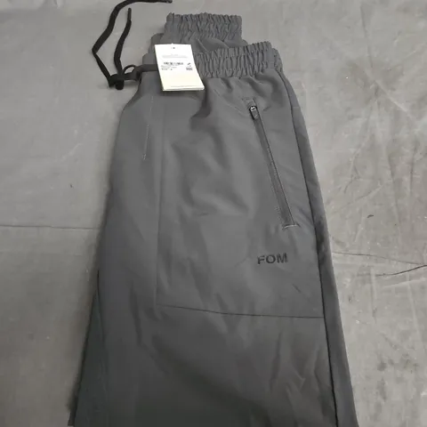 FREEDOM OF MOVEMENT MEN'S TECHNICAL JOGGERS β CHARCOAL, SIZE S