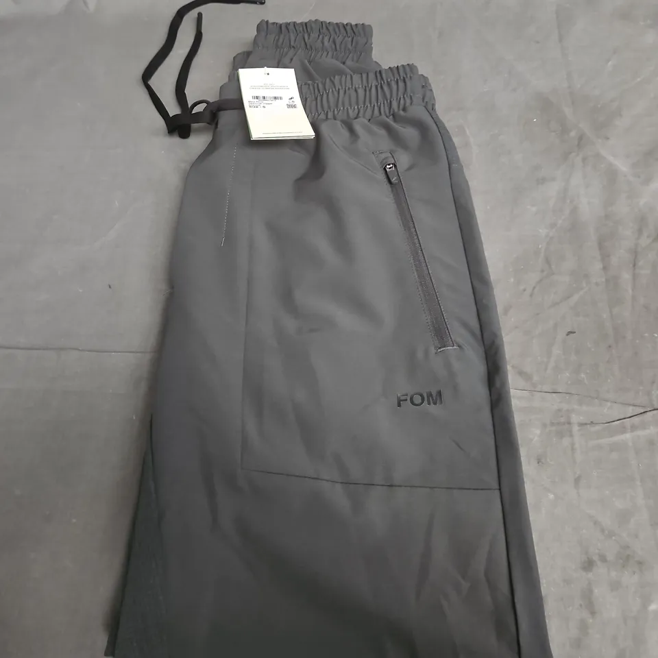 FREEDOM OF MOVEMENT MEN'S TECHNICAL JOGGERS – CHARCOAL, SIZE S