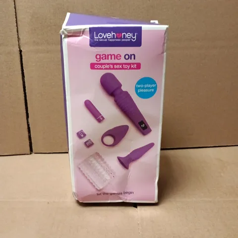LOVEHONEY GAME ON COUPLES SEX TOY KIT