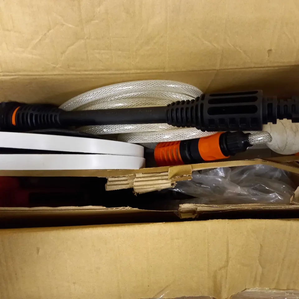 YARD FORCE 22BAR 20V AQUAJET CORDLESS PRESSURE CLEANER
