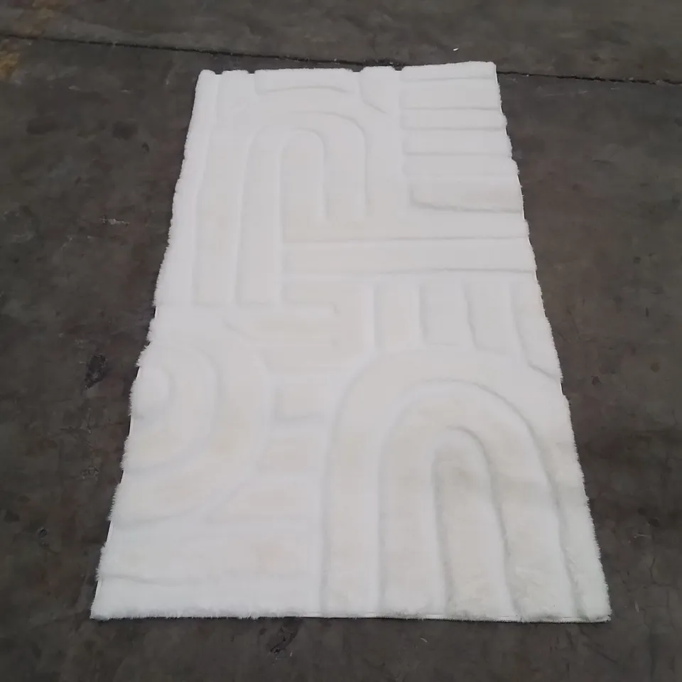 QUALITY DESIGNER AREA RUG - APPROXIMATELY 160X80CM