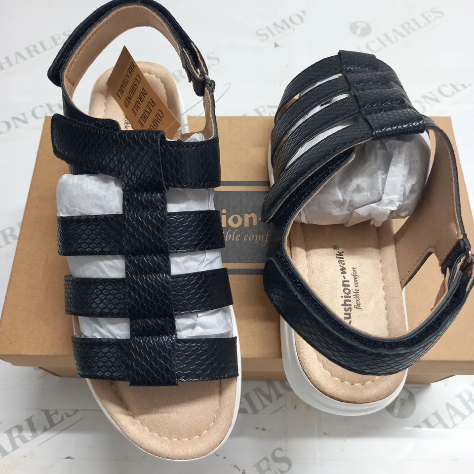 BOXED PAIR OF CUSHION WALK ONE TOUCH CLOSE SANDALS IN BLACK - SIZE 5
