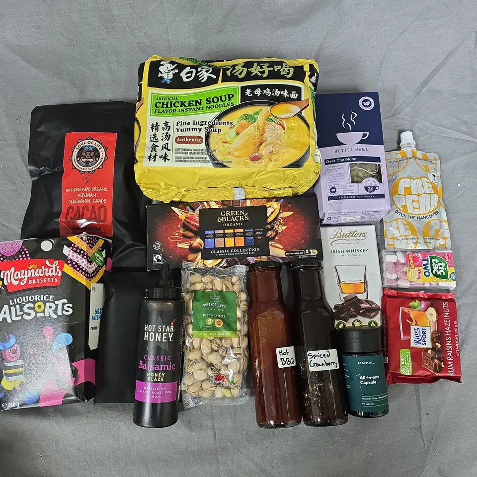 LOT OF APPROXIMATELY 15 ASSORTED FOOD ITEMS TO INCLUDE RAW COCOA, HOTTEA MAMMA BAGS AND HONEY GLAZE