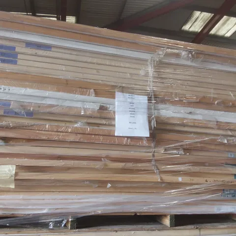 PALLET CONTAINING A VERY LARGE QUANTITY OF ASSORTED DOORS