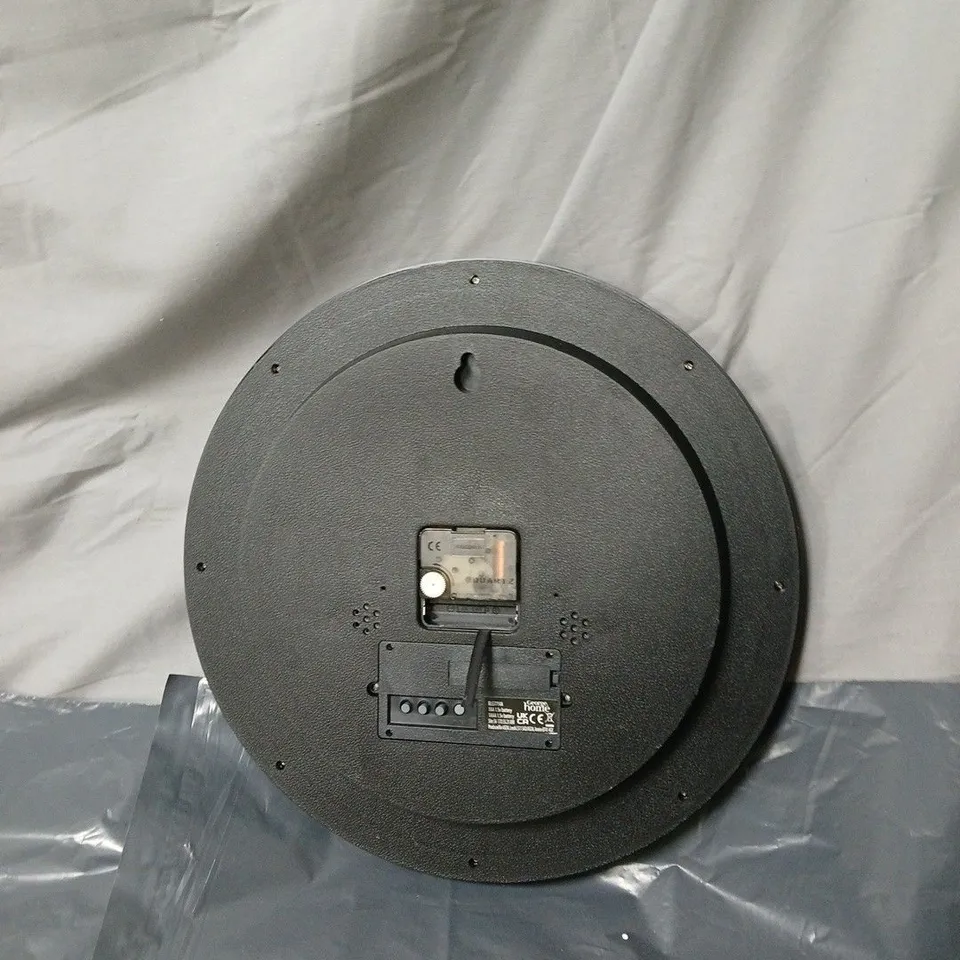 ROUND BLACK WALL CLOCK WITH WHITE DIAL