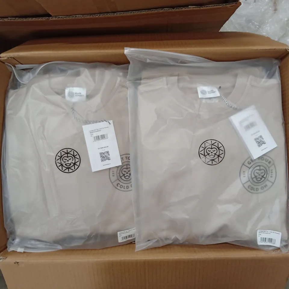 BOX OF APPROXIMATELY 20X BRAND NEW BRASS MONKEY UNISEX SWEATER - CLAY, BMAW24UNSW04 // SIZE: M