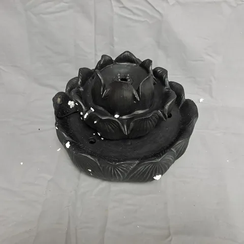 LOTUS FLOWER INDOOR WATER FEATURE – BLACK (JM BY JULIEN MACDONALD)
