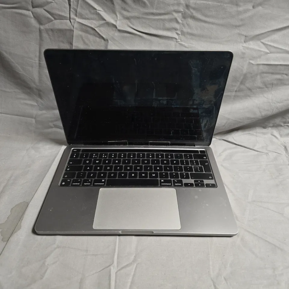 APPLE MACBOOK PRO 13-INCH (A2338) – SILVER