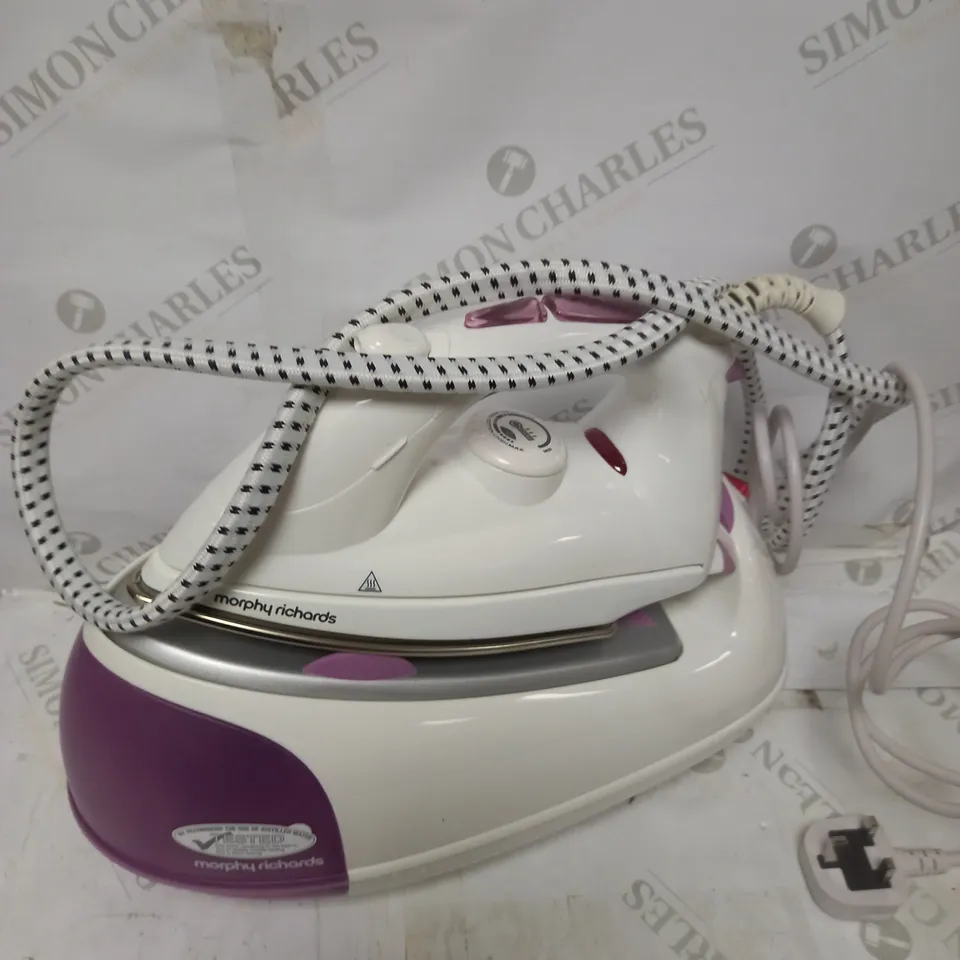 MORPHY RICHARDS JET STEAM GENERATOR IRON PINK/WHITE