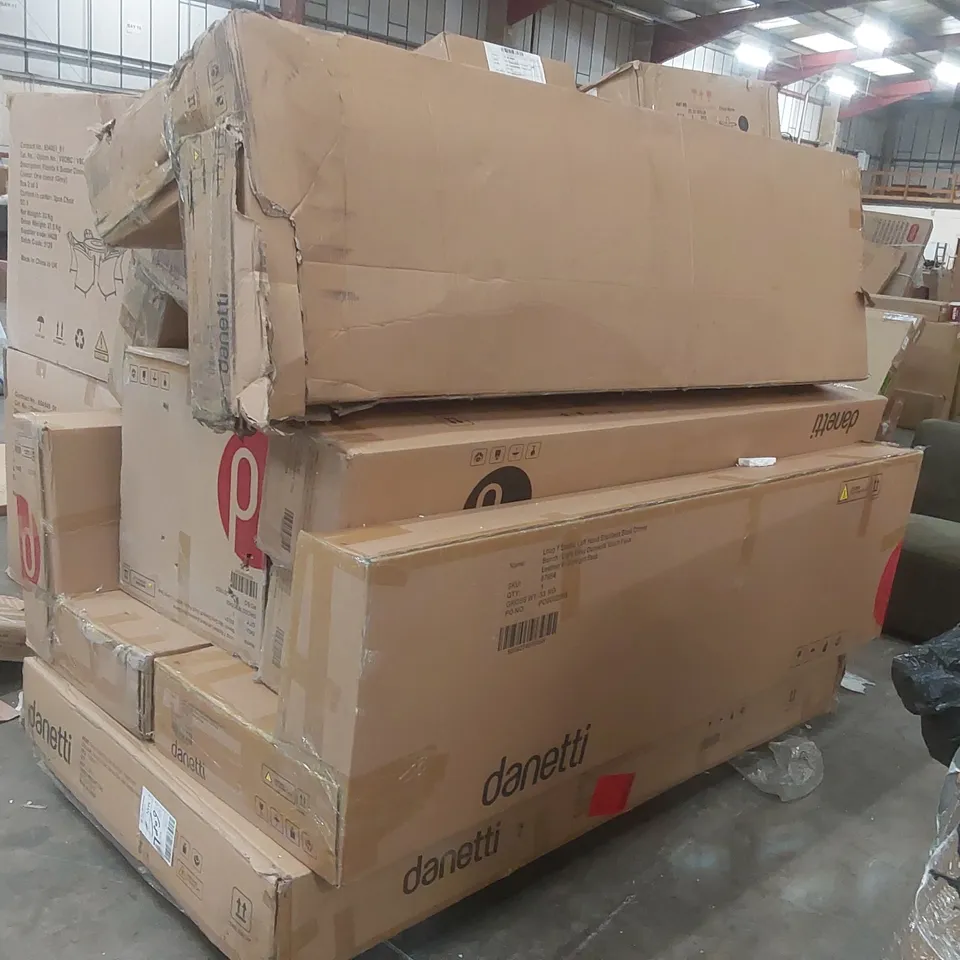 PALLET CONTAINING A VERY LARGE QUANTITY OF ASSORTED DANETTI FURNITURE PARTS 