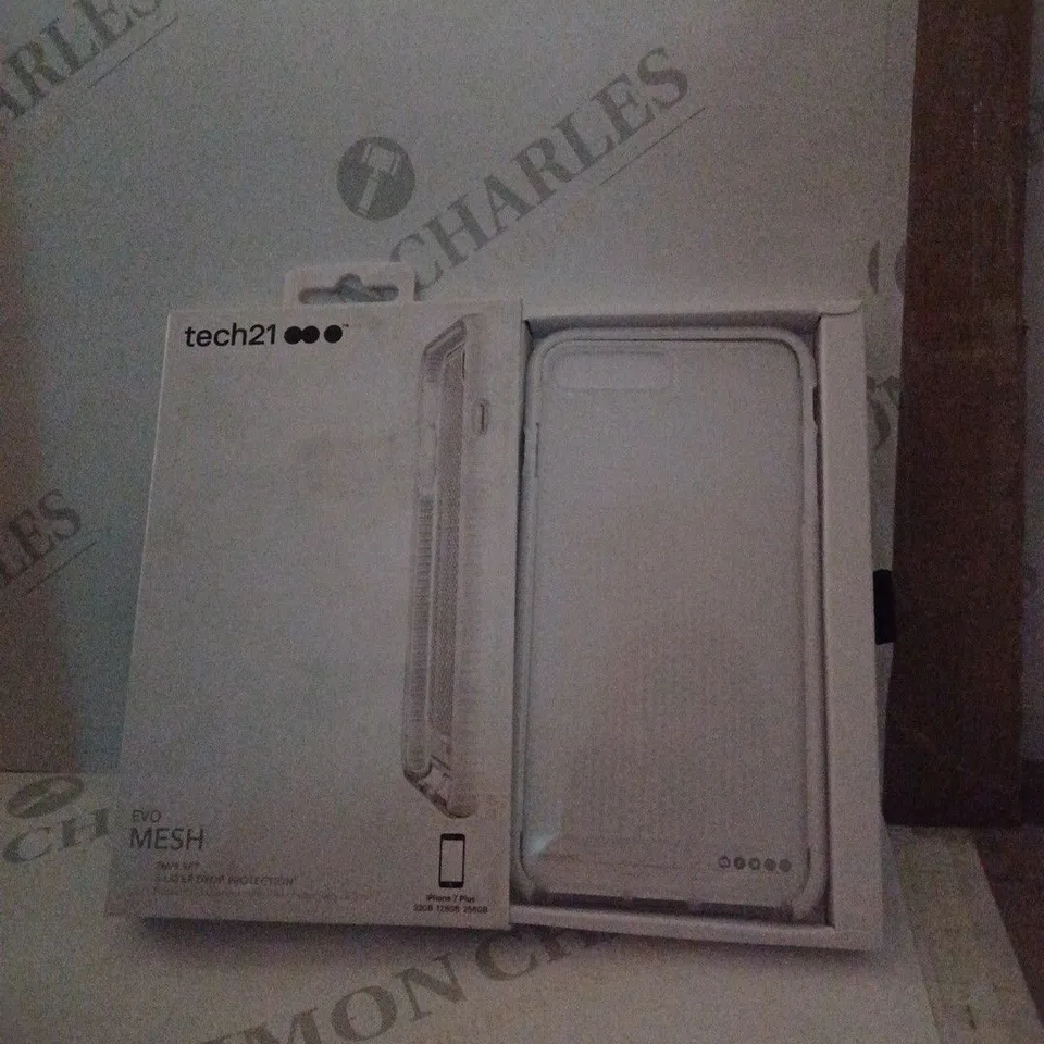 APPROXIMATELY 79 BRAND NEW BOXED TECH21 EVOMESH IPHONE 7 PLUS CASE