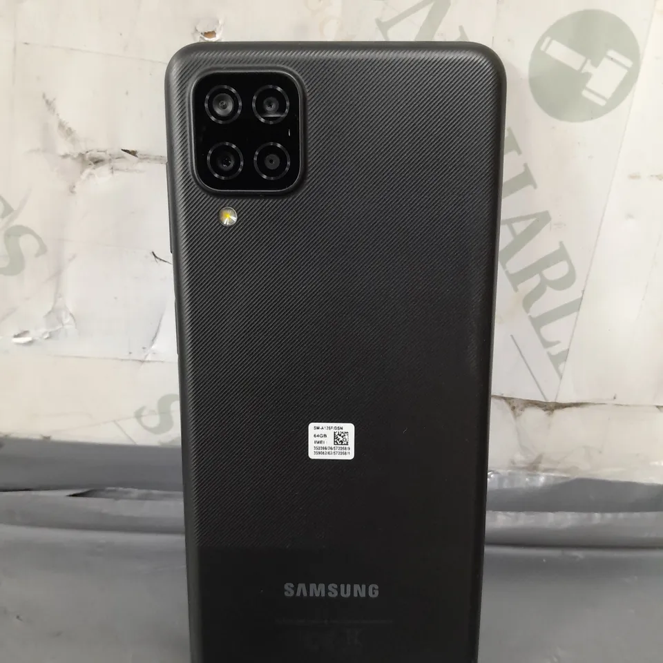 SAMSUBNG GALAXY A12 IN BLACK