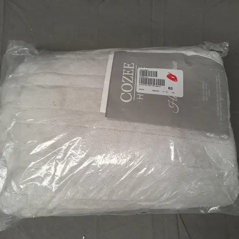 COZEE HOME VELVETSOFT HEATED THROW IN LIGHT GREY